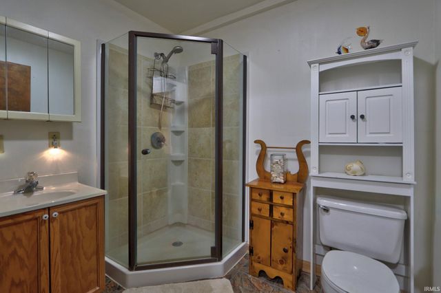 2423 Luigs Road, Wadesville, IN 47638