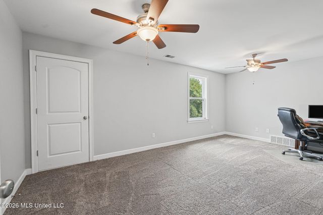 4298 Glynn Valley East Road, Byhalia, MS 38611
