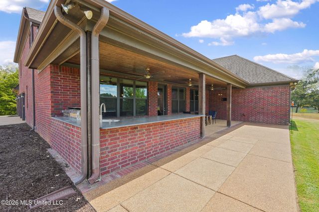 4298 Glynn Valley East Road, Byhalia, MS 38611