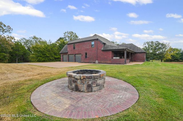 4298 Glynn Valley East Road, Byhalia, MS 38611