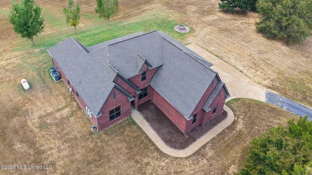 4298 Glynn Valley East Road, Byhalia, MS 38611