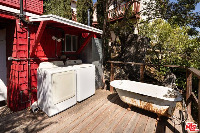 1856 Jewett Drive, Los Angeles, CA 90046