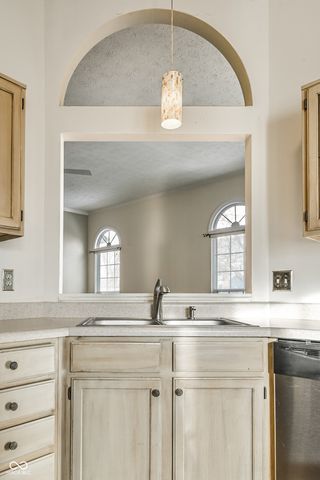 7648 Madden Lane, Fishers, IN 46038