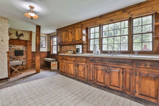 1 Featherbed Lane, Derry, NH 03038