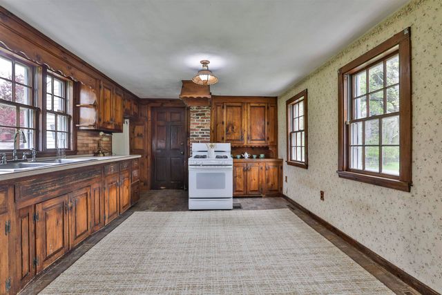 1 Featherbed Lane, Derry, NH 03038