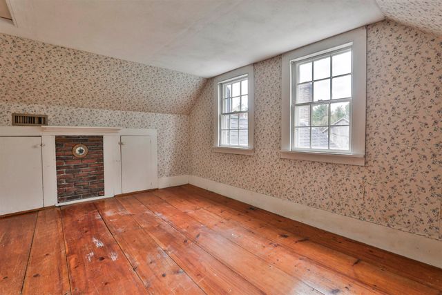 1 Featherbed Lane, Derry, NH 03038
