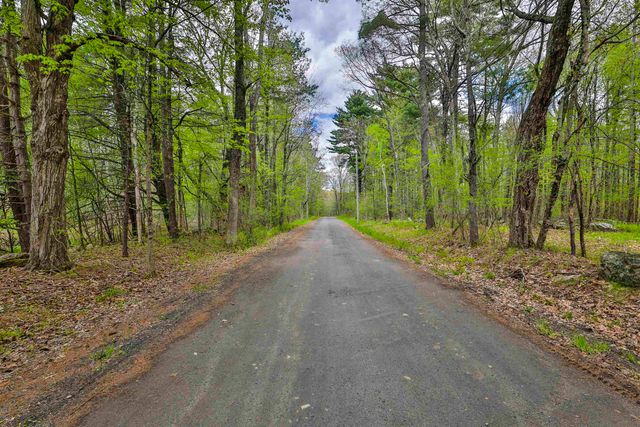 1 Featherbed Lane, Derry, NH 03038