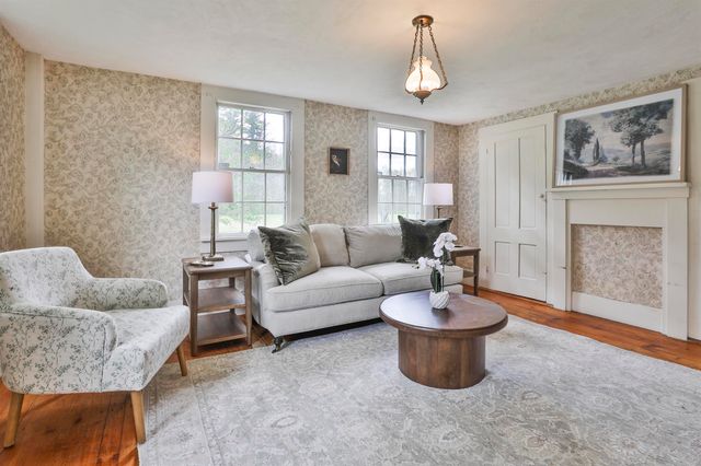 1 Featherbed Lane, Derry, NH 03038
