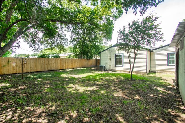 2502 Helmet Street, Irving, TX 75060