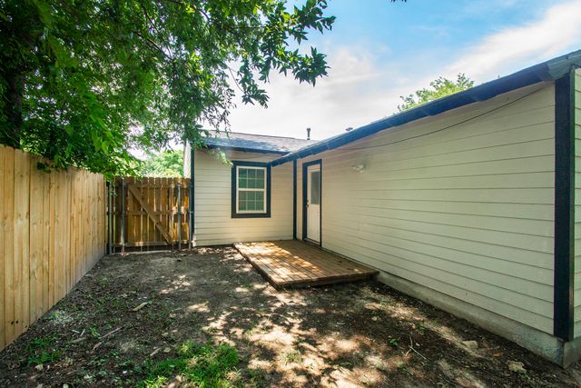 2502 Helmet Street, Irving, TX 75060