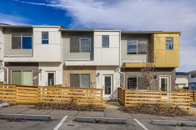 15313 W 69th Avenue, Arvada, CO 80007