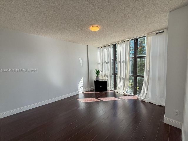 1000 Parkview Dr 531, Hallandale Beach, FL 33009