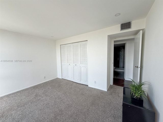 1000 Parkview Dr 531, Hallandale Beach, FL 33009
