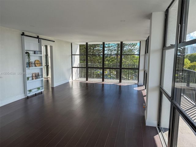 1000 Parkview Dr 531, Hallandale Beach, FL 33009