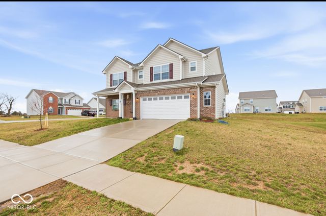 1126 Creek Way Lane, Greenwood, IN 46143