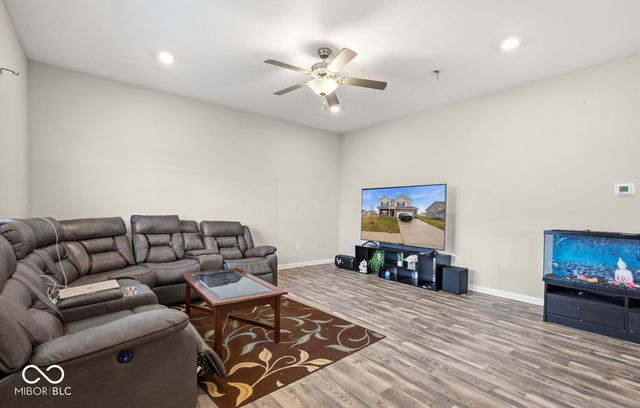 1126 Creek Way Lane, Greenwood, IN 46143