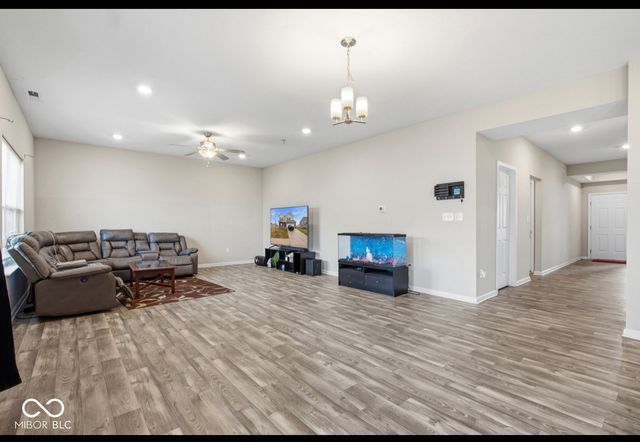 1126 Creek Way Lane, Greenwood, IN 46143