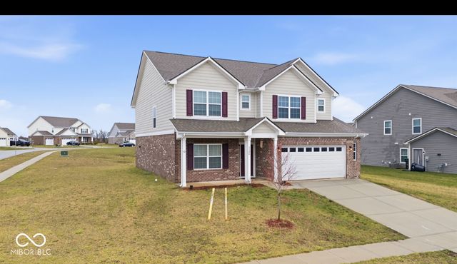 1126 Creek Way Lane, Greenwood, IN 46143