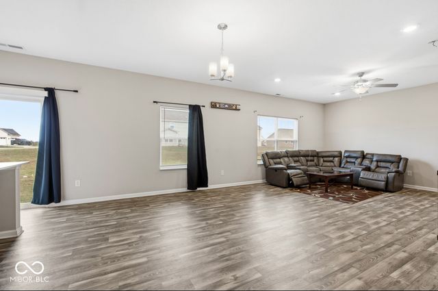 1126 Creek Way Lane, Greenwood, IN 46143