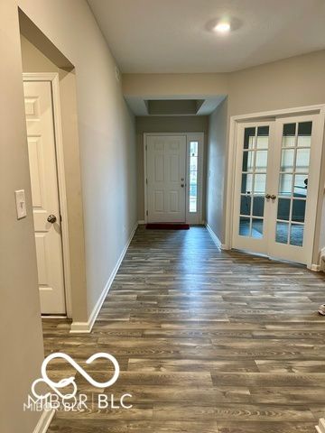 1126 Creek Way Lane, Greenwood, IN 46143