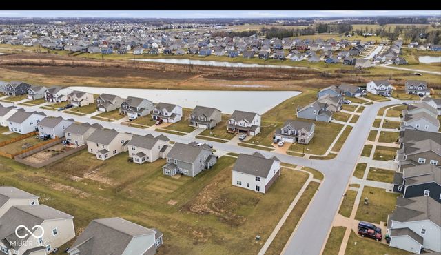 1126 Creek Way Lane, Greenwood, IN 46143