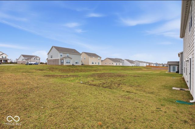 1126 Creek Way Lane, Greenwood, IN 46143