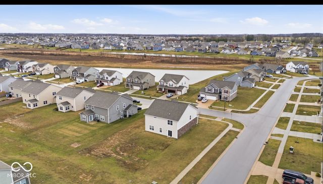 1126 Creek Way Lane, Greenwood, IN 46143