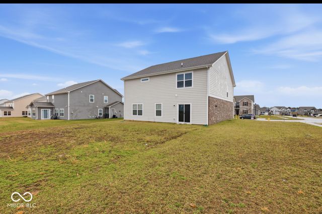 1126 Creek Way Lane, Greenwood, IN 46143