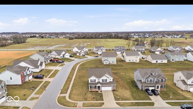 1126 Creek Way Lane, Greenwood, IN 46143