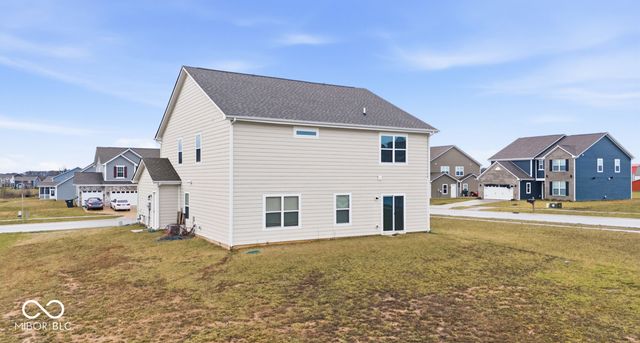 1126 Creek Way Lane, Greenwood, IN 46143