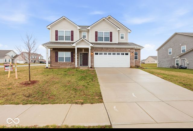 1126 Creek Way Lane, Greenwood, IN 46143