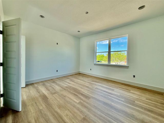 216 SW 13th Street, Mineral Wells, TX 76067