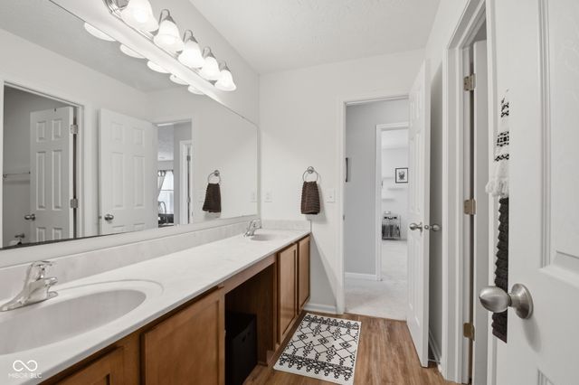 1014 Swinton Way, Westfield, IN 46074