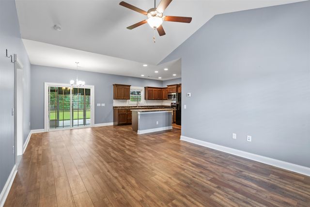 305 Long Meadow Dr., Loris, SC 29569