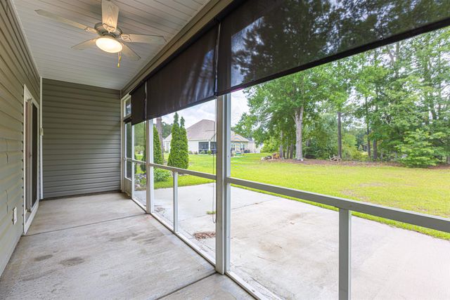 305 Long Meadow Dr., Loris, SC 29569