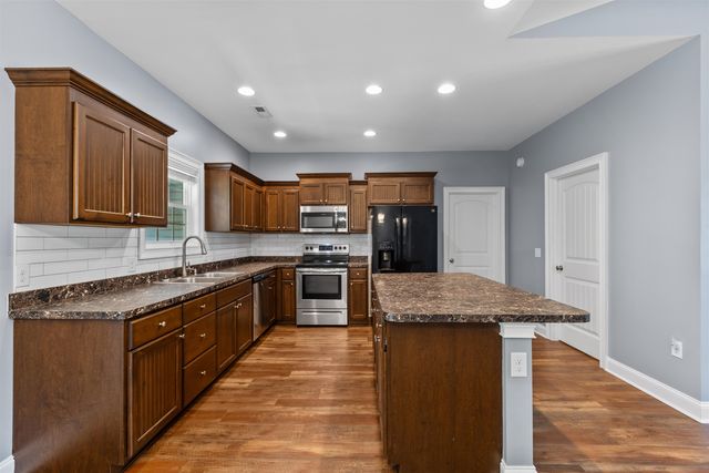 305 Long Meadow Dr., Loris, SC 29569