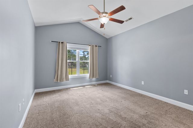 305 Long Meadow Dr., Loris, SC 29569