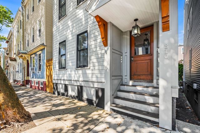 310 Chelsea St, Boston, MA 02128