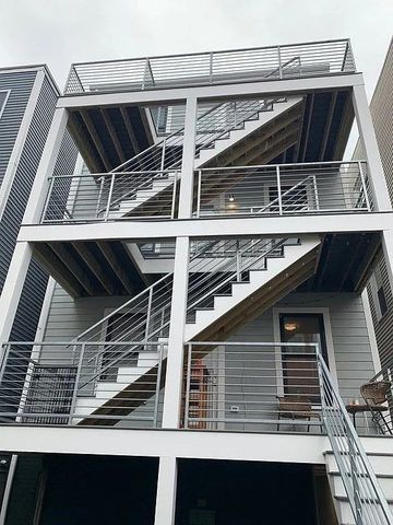 310 Chelsea St, Boston, MA 02128