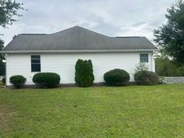 143 County Rd 7030, Athens, TN 37303