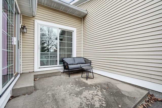 9509 Maple Lane, Johnston, IA 50131