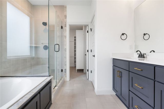 5000 SW Bedford Road, Bentonville, AR 72713