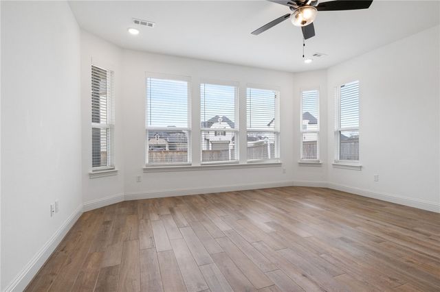 5000 SW Bedford Road, Bentonville, AR 72713