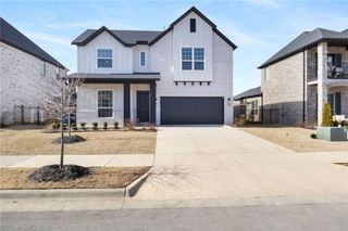 5000 SW Bedford Road, Bentonville, AR 72713