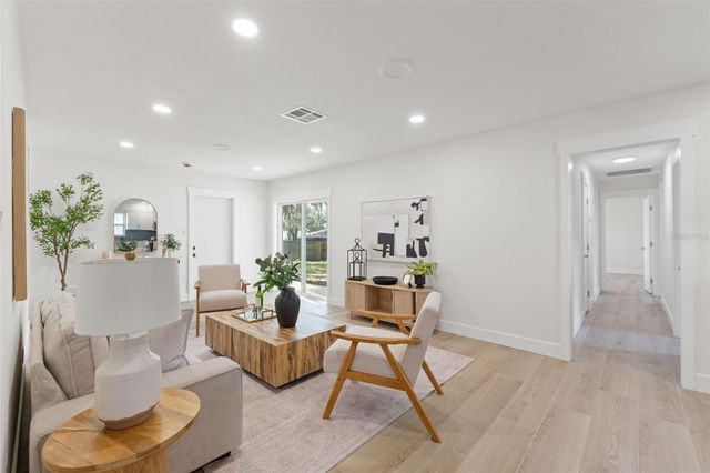 2210 TANGLEWOOD WAY, Brandon, FL 33511