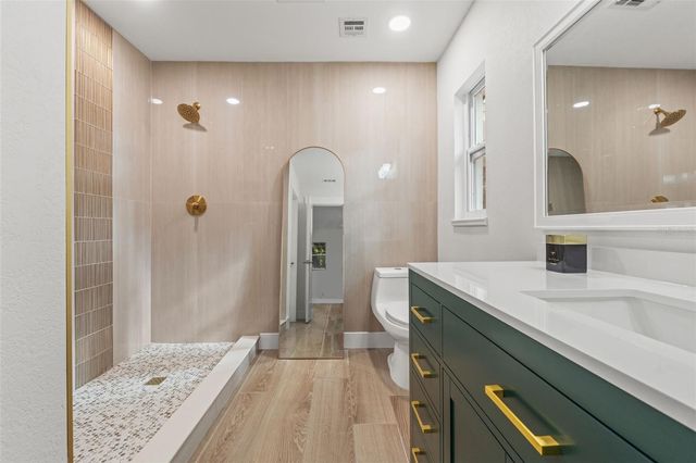 2210 TANGLEWOOD WAY, Brandon, FL 33511