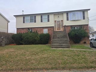 1095 Pinebrook Court, West Hempstead, NY 11552