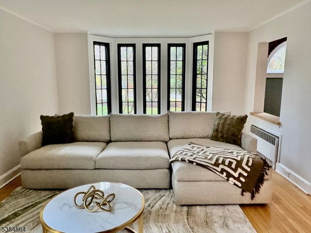 2 Harding Ter, Morristown Town, NJ 07960