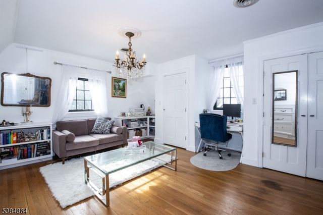 2 Harding Ter, Morristown Town, NJ 07960