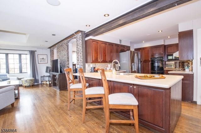 2 Harding Ter, Morristown Town, NJ 07960